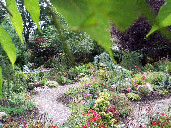 Landscaped Gravel Path